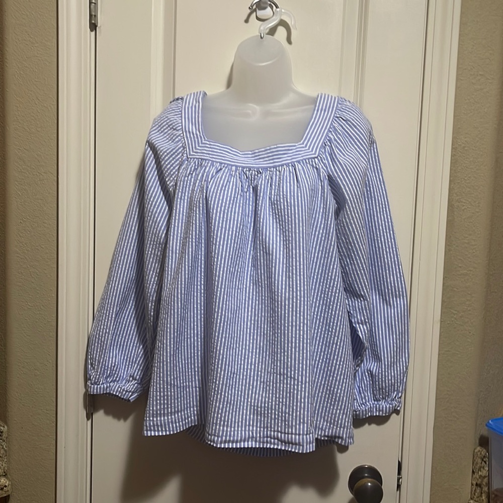Light blue and white striped top size 0X/14W